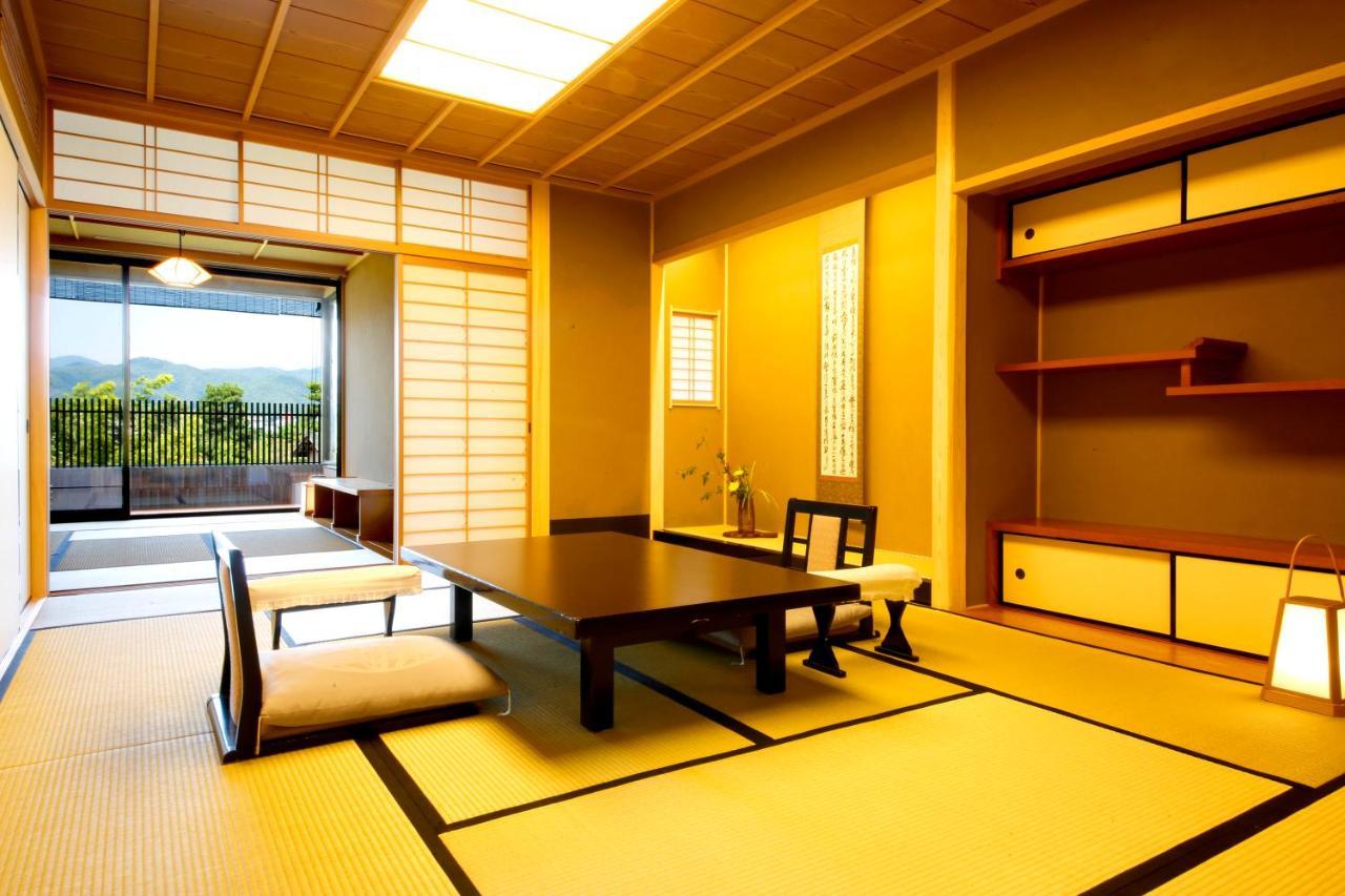 Kyoto Arashiyama Onsen Ryokan Togetsutei Dış mekan fotoğraf